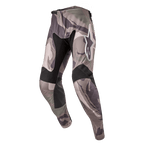Alpinestars Racer Tactical Pants 2024, pantalon de motocross, motif camouflage vert militaire et marron, avec panneaux extensibles noirs sur l'intérieur des cuisses et aux genoux, logo Alpinestars blanc sur la cuisse, design ergonomique pré-courbé pour la course tout-terrain