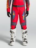 Alpinestars Jeugd Fluid Hunt broek, rood en grijs, motorcrossbroek voor off-road rijden met ergonomisch polystof ontwerp.
