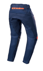 Alpinestars 2023 Youth Racer Narin Hose, Motocross-Hose, Night Navy und Hot Orange, Rückansicht mit orangefarbenem Alpinestars-Branding am Bund und schwarzen Lederverstärkungen an der Beininnenseite, strapazierfähiges Textildesign für das Geländefahren