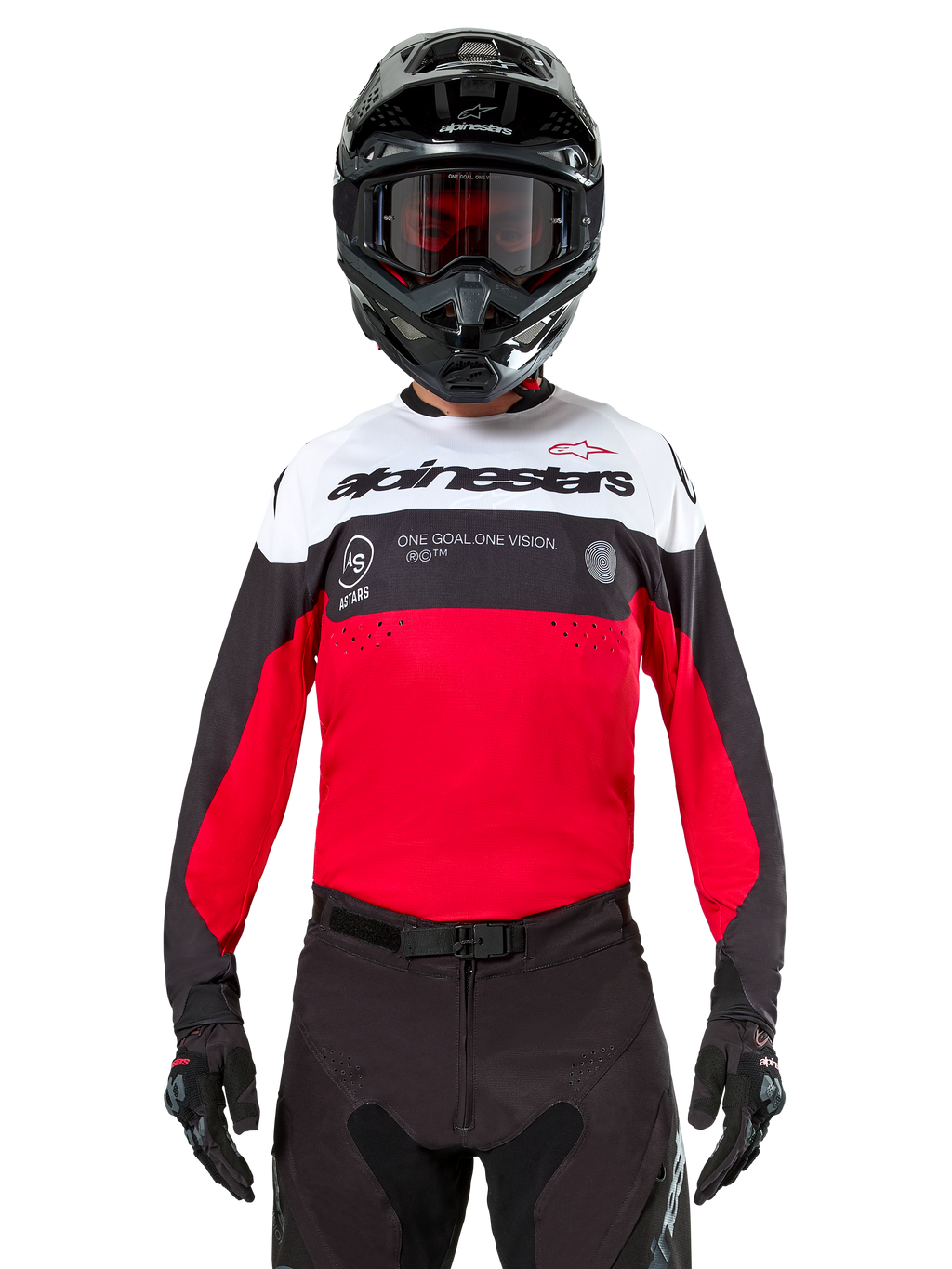 Maillot Alpinestars Pro-Dura, maillot de motocross, noir, rouge vif et blanc, porté avec casque noir et masque, design sportif avec logo Alpinestars audacieux et perforations laser, équipement de course haute performance pour l'enduro et le tout-terrain