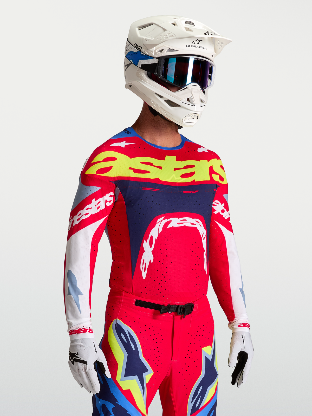 Alpinestars Supertech Dyna Trikot, Motocross-Oberteil für Herren, Rot und Navy-Blau mit belüfteten Stretch-Mesh-Einsätzen.