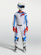 Alpinestars Supertech Vesta Jersey en Gear Set, heren motocross race-uitrusting, lichtlila en kardinaalrood, atletische pasvorm voor professioneel terreinrijden, inclusief bijpassende broek, handschoenen, helm en laarzen.