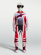 Alpinestars Techstar Maven jersey en gear set, rood-witte motorcrossoutfit voor heren met atletische racepasvorm.