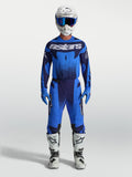 Alpinestars Techstar Swan kledingset en jersey, blauwe heren motorcrossuitrusting met atletische racepasvorm.