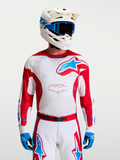 Alpinestars Racer Hunt jersey, heren-motocrossjersey, rood en wit met blauwe accenten, vochtafvoerend en geventileerd mesh.