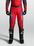 Alpinestars Racer Hunt Broek 2027, herenmotocrossbroek in rood en grijs met een voorgevormde racepasvorm.