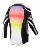 Alpinestars 2023 Racer Semi Jersey, Motocross-Trikot, Schwarz Mehrfarbig, Rückansicht mit großem zentralen Panel mit lebhaftem Farbverlauf von Lila zu Gelb, schwarze Ärmel und Schultern mit weißen Logo-Akzenten und geschwungenen Linien, entwickelt für Offroad-Performance