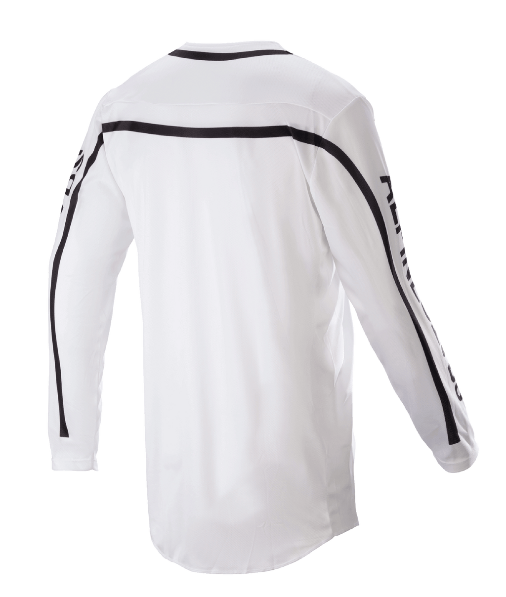 Alpinestars 2023 Racer Found Jersey, Motocross-Trikot, Weiß, Rückansicht mit schwarzen Streifen an Schultern und Ärmeln, verlängerter Rückensaum für optimale Abdeckung, leichte Poly-Gewebe-Konstruktion