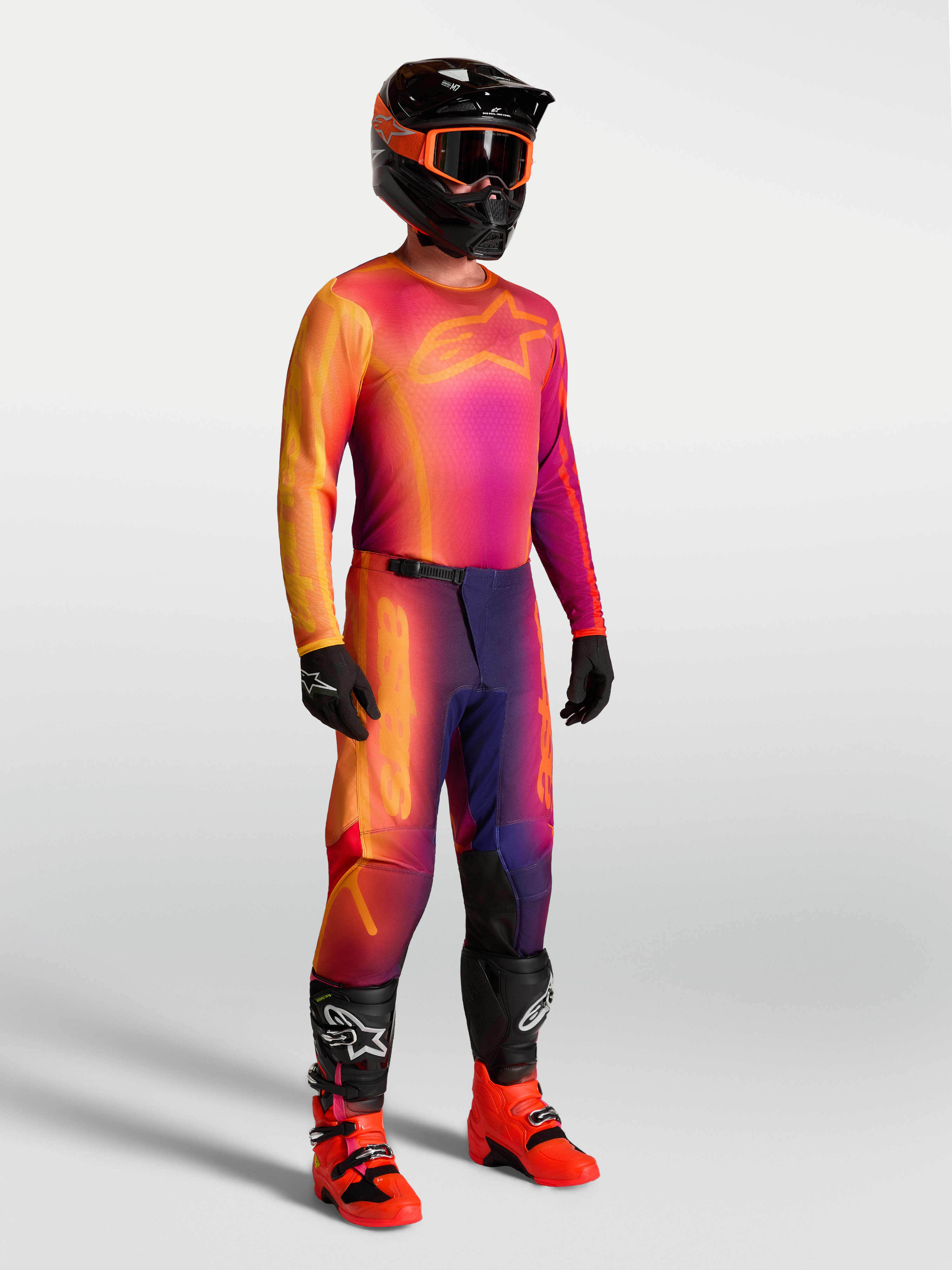 Alpinestars Fluid Kepler jersey en broek, heren-motocross-set, paars en oranje, ergonomische pasvorm met off-road motorlaarzen en helm
