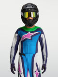 Alpinestars Jeugd Supertech Maven jersey 2027, professionele motocrossjersey voor jongeren, blauw en wit met roze accenten, ademende stretchmesh voor off-road racing.