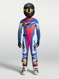 Alpinestars jeugd Supertech Maven jersey en kledingset, blauw en koraalrood, complete motorcrossuitrusting voor kinderen.