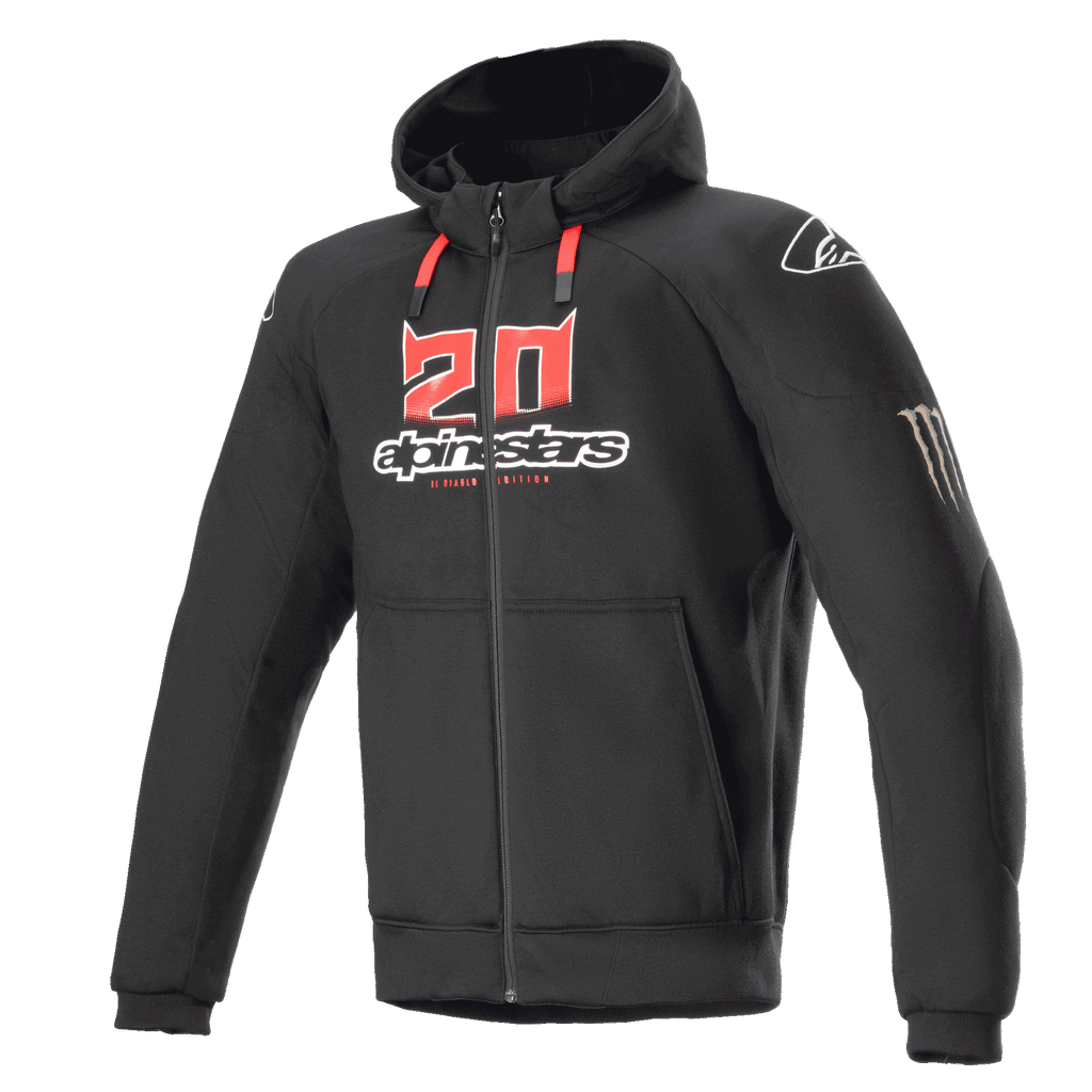 Alpinestars FQ20 Chrome Ignition Monster Hoodie, schwarzer Motorrad-Hoodie mit Reißverschluss, rotes und weißes „20“-Logo auf der Brust, Alpinestars Schriftzug, rote Kordelzüge, weißes Logo auf der Schulter, Monster Energy Kralle auf dem Ärmel, schützende Urban Riding Ausrüstung