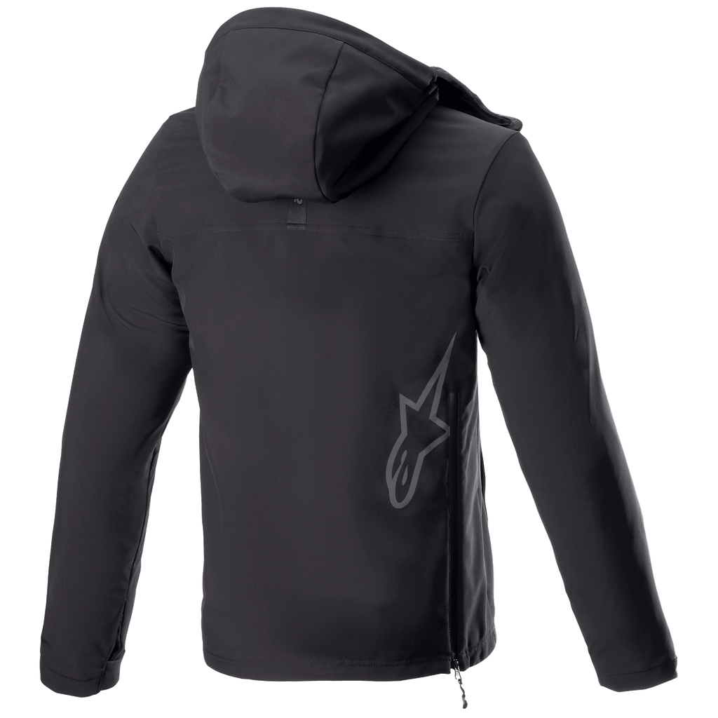 Alpinestars Sherpa Hoodie, veste de moto urbaine à capuche, Black Reflex, vue arrière avec un grand logo étoile Alpinestars réfléchissant dans le bas du dos, fermeture éclair latérale et capuche, conception softshell coupe-vent.