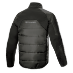Alpinestars AMT Thermal Liner, zwarte thermische tussenlaag jas, achteraanzicht met gewatteerde 3L Ripstop-constructie, PrimaLoft-isolatie en Alpinestars-logo op de bovenrug