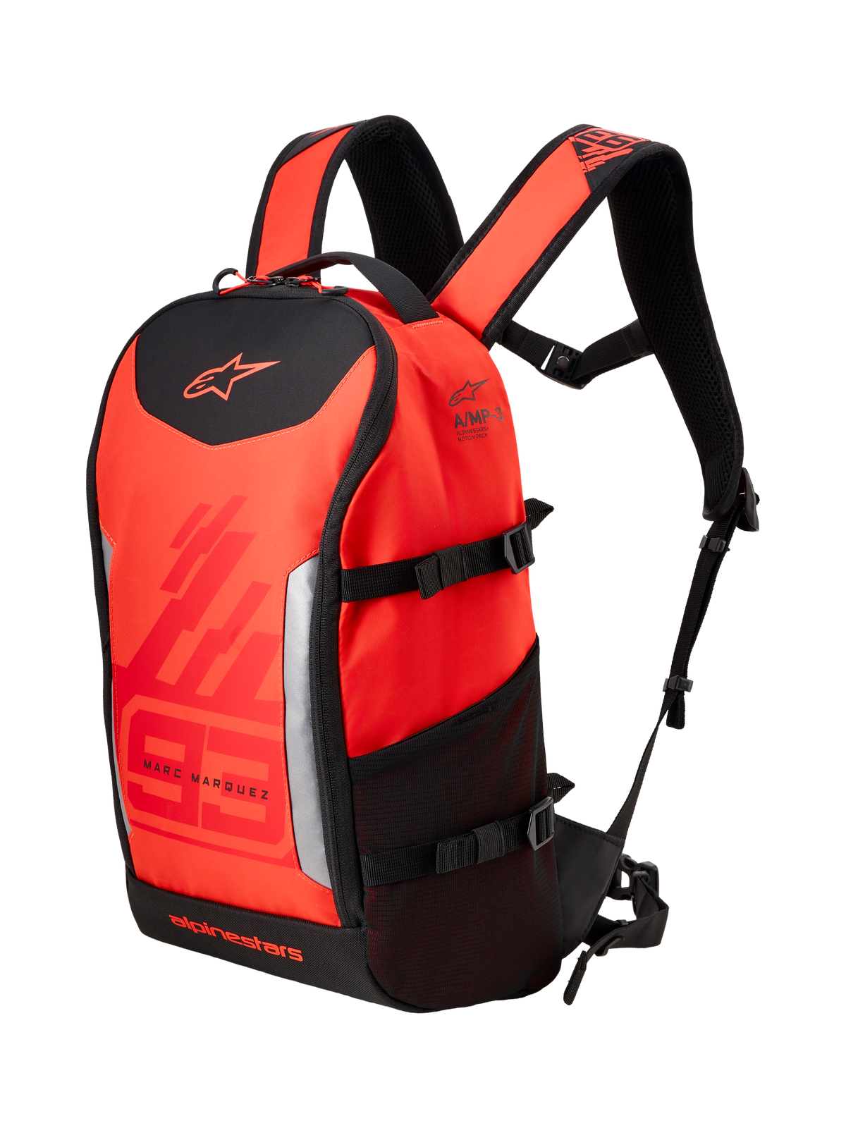 Sac à dos Alpinestars MM93 AMP3, sac à dos technique de moto, rouge fluo et rouge vif avec accents noirs, arborant le marquage Marc Marquez 93 et les logos Alpinestars, bretelles réglables, poche latérale en filet et design textile structuré.