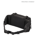 Alpinestars Tech Werkzeugtasche, Enduro-Hüfttasche in Schwarz, Rückansicht mit Air-Mesh-Rückenpolster, Belüftung und verstellbarem Gurt mit Schnalle
