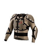 Alpinestars Bionic Action V3 beschermjas, aluminium en zwarte motorcross-lichaamsbeschermer met ademend stretchgaas.