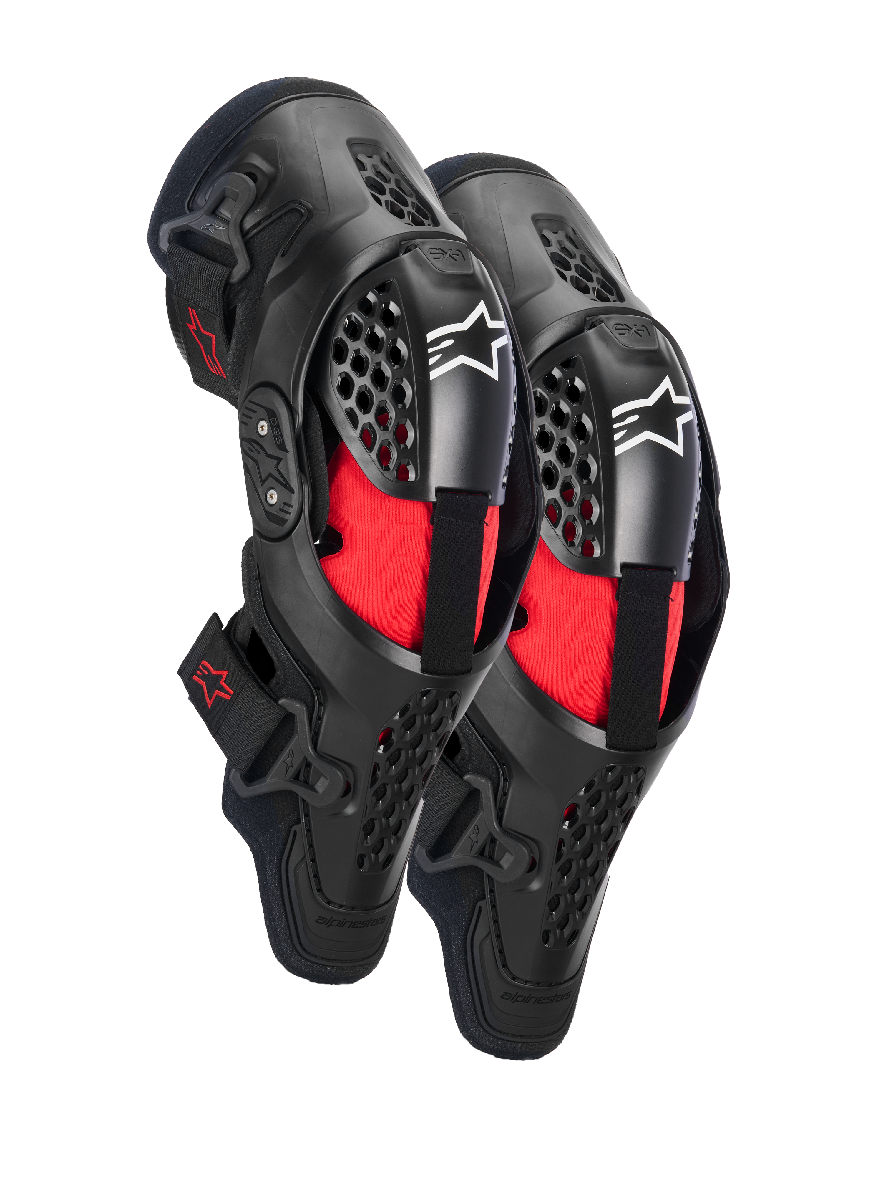 Alpinestars SX-1 Plasma Kniebeschermers, motocross kniebescherming, zwart en rood, voorzien van semi-rigide geventileerde frames, rode binnenvoering, witte Alpinestars-logo's op de knieschijf en een dubbel scharniersysteem voor off-road prestaties