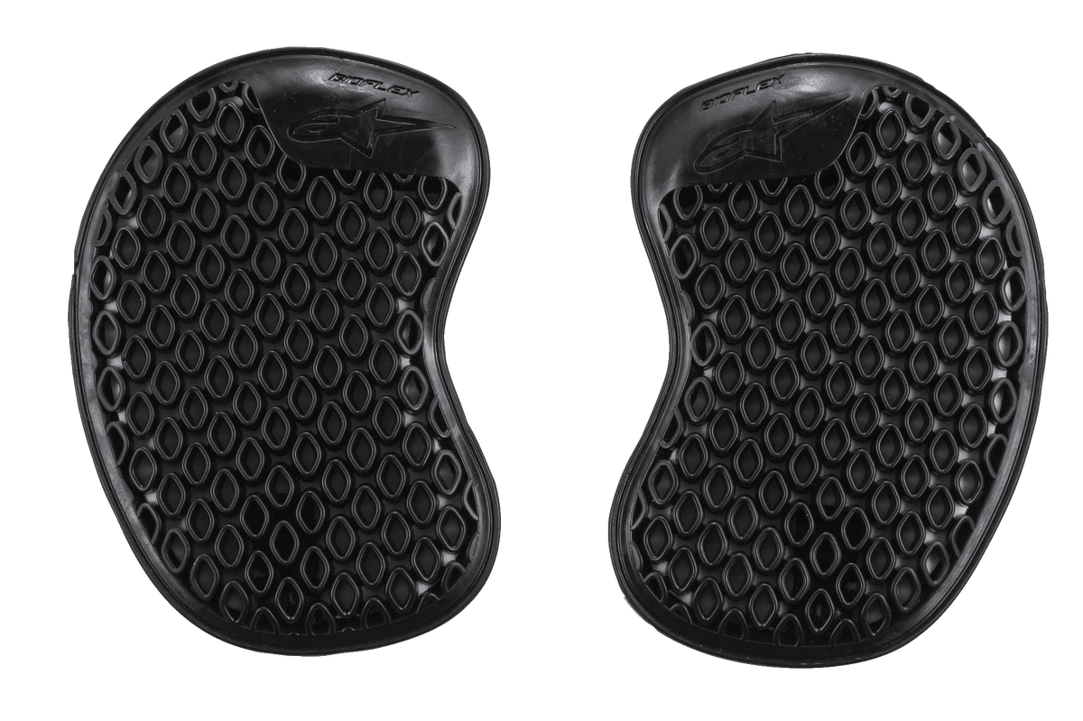Alpinestars Bioflex Hip Protectors, protections de hanches noires, motif nid d'abeille, design ergonomique en forme de rein, finition brillante, logo Bioflex, équipement de protection pour moto