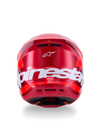 Alpinestars S-M7 Core Helm, glanzend rood, achteraanzicht met grote witte Alpinestars branding, aerodynamische schaal met geïntegreerde ventilatieopeningen, professionele motorcross hoofdbescherming
