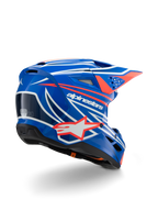 Casque Alpinestars S-M3 Youth Wurx, casque de motocross, bleu brillant avec motifs rouges, blancs et noirs, vue arrière de trois-quarts montrant la coque aérodynamique, les orifices de ventilation et le marquage Alpinestars, équipement de protection pour la course tout-terrain