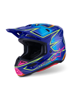 Alpinestars S-M7 Cast Helmet ECE 22.06, casque de motocross, bleu, rose et jaune fluo brillant, vue de trois-quarts, coque aérodynamique avec de multiples ports de ventilation, graphisme vibrant avec accents roses et contours jaune fluo.