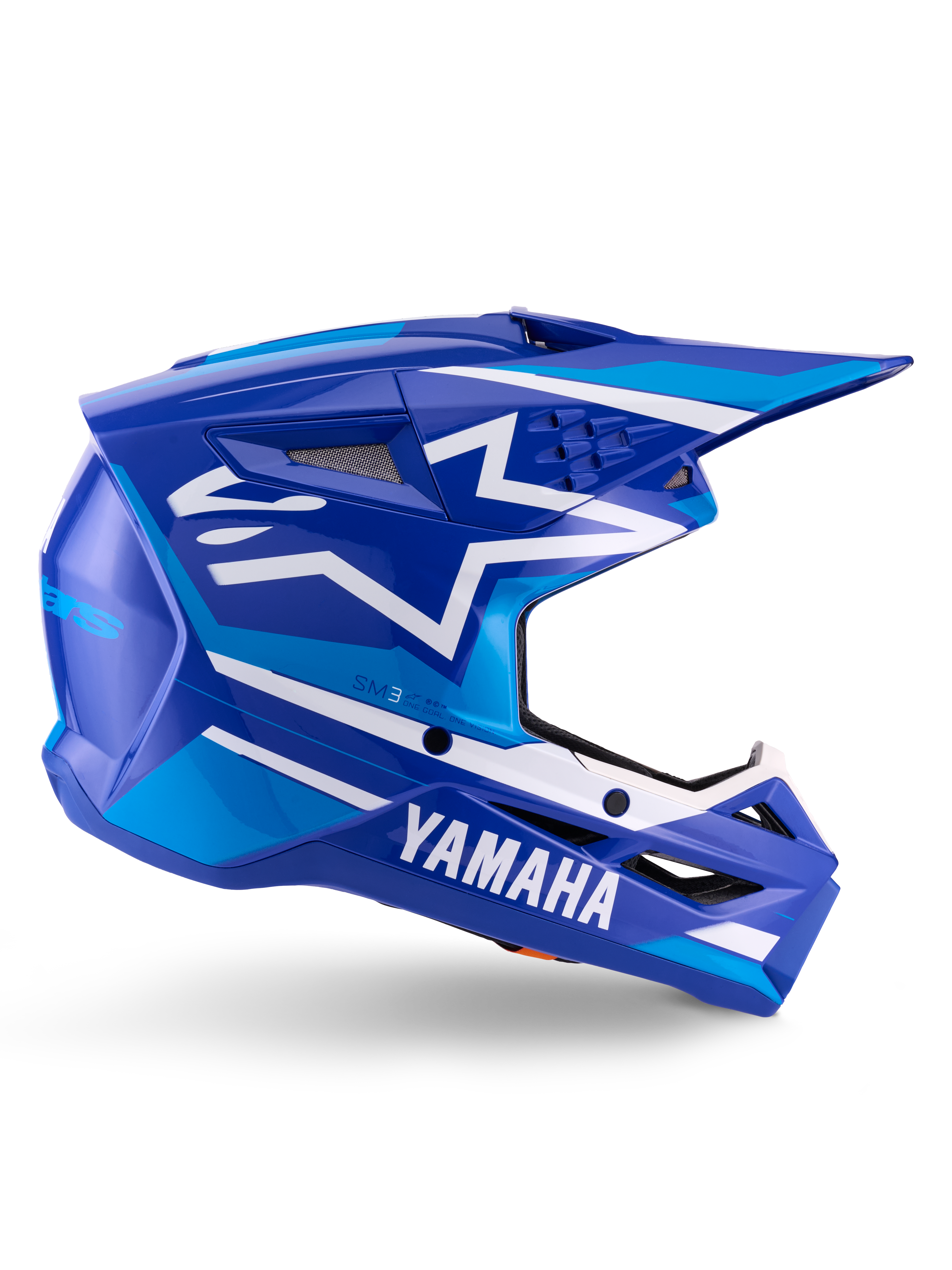 Alpinestars Yamaha S-M3 Helm ECE 22.06, Motocross-Rennhelm, Blau und Weiß glänzend, mit markantem Yamaha-Branding und geometrischen Mustern, aerodynamisches Design mit schwarzen Mesh-Belüftungsöffnungen und einem spitzen Schirm, professionelle Offroad-Ausrüstung