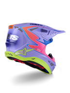 Alpinestars Supertech M10 Jett Lawrence R01 helm, motorcrosshelm, paars met roze en fluor gele accenten, opvallend grafisch ontwerp met Alpinestars-branding, aerodynamische schaal met ventilatieopeningen en een beschermend vizier.