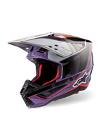 Alpinestars S-M5 Sail Helm ECE, motorcrosshelm, violet, zwart en zilver glanzend, voorzien van rode binnenvoering en accenten, glanzende afwerking met opvallend Alpinestars-logo, aerodynamisch zilveren vizier, professionele off-road beschermende uitrusting