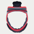 Alpinestars Supertech R10 Crown Pad, vervangende binnenvoering voor helm, grijze zachte stof met rode bies en zwarte bevestigingslipjes, cirkelvormig ontwerp voor S-R10 helmen, met geborduurd sterlogo op het bovenste lipje