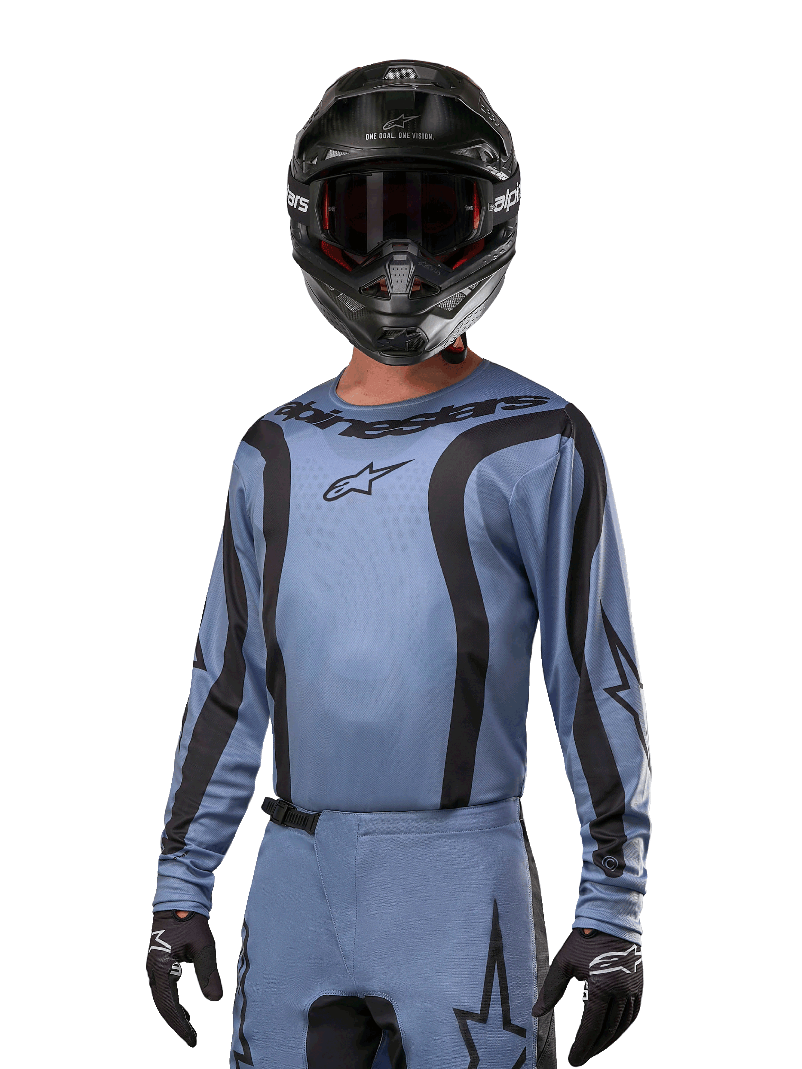 Motocross-Fahrer im Alpinestars 2024 Fluid Lurv Trikot, Hellblau und Schwarz, kombiniert mit einem schwarzen Helm und einer Brille, mit markanten schwarzen Grafikakzenten und Alpinestars Stern-Logo, sportliche Performance-Ausrüstung für Offroad-Rennen