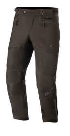 Alpinestars AST-1 V2 Waterproof Pants Short, noir, pantalon de touring moto, construction textile imperméable, poches zippées et taille réglable, jambes pré-courbées avec logo réfléchissant