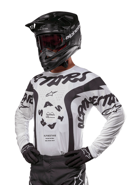 RACER_HANA_21_front_TOP_grande