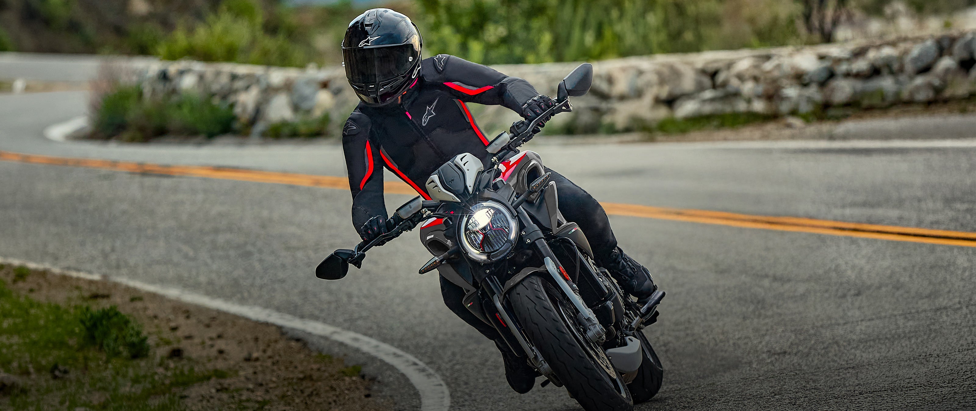 Alpinestars Belgium: Moto Gear & Accessories, Auto, MTB