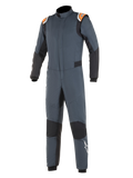 Combinaison Alpinestars Hypertech, combinaison de course automobile, gris asphalte et noir avec accents orange fluo, dotée de panneaux extensibles noirs, d'épaulettes orange et d'un logo étoile blanche sur la jambe, construction ignifugée à deux couches pour la performance en sport automobile