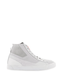 Alpinestars Stated Shoes, urban motorsneakers, wit en koel grijs, hoge sneaker met geribbelde gebreide enkelkraag, bovenwerk van nubuck en canvas, witte gevulkaniseerde rubberen zool, minimalistisch retro design met rood logodetail op de tong