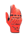 Alpinestars MM 93 Losail V2 Glove, gants de moto urbains, rouge vif et noir, construction en mesh respirant avec protection rigide des articulations, logo Alpinestars noir sur le poignet, manchette courte, détails rembourrés sur les doigts