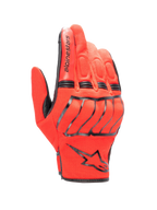 Alpinestars MM 93 Losail V2 Glove, gants de moto urbains, rouge vif et noir, construction en mesh respirant avec protection rigide des articulations, logo Alpinestars noir sur le poignet, manchette courte, détails rembourrés sur les doigts