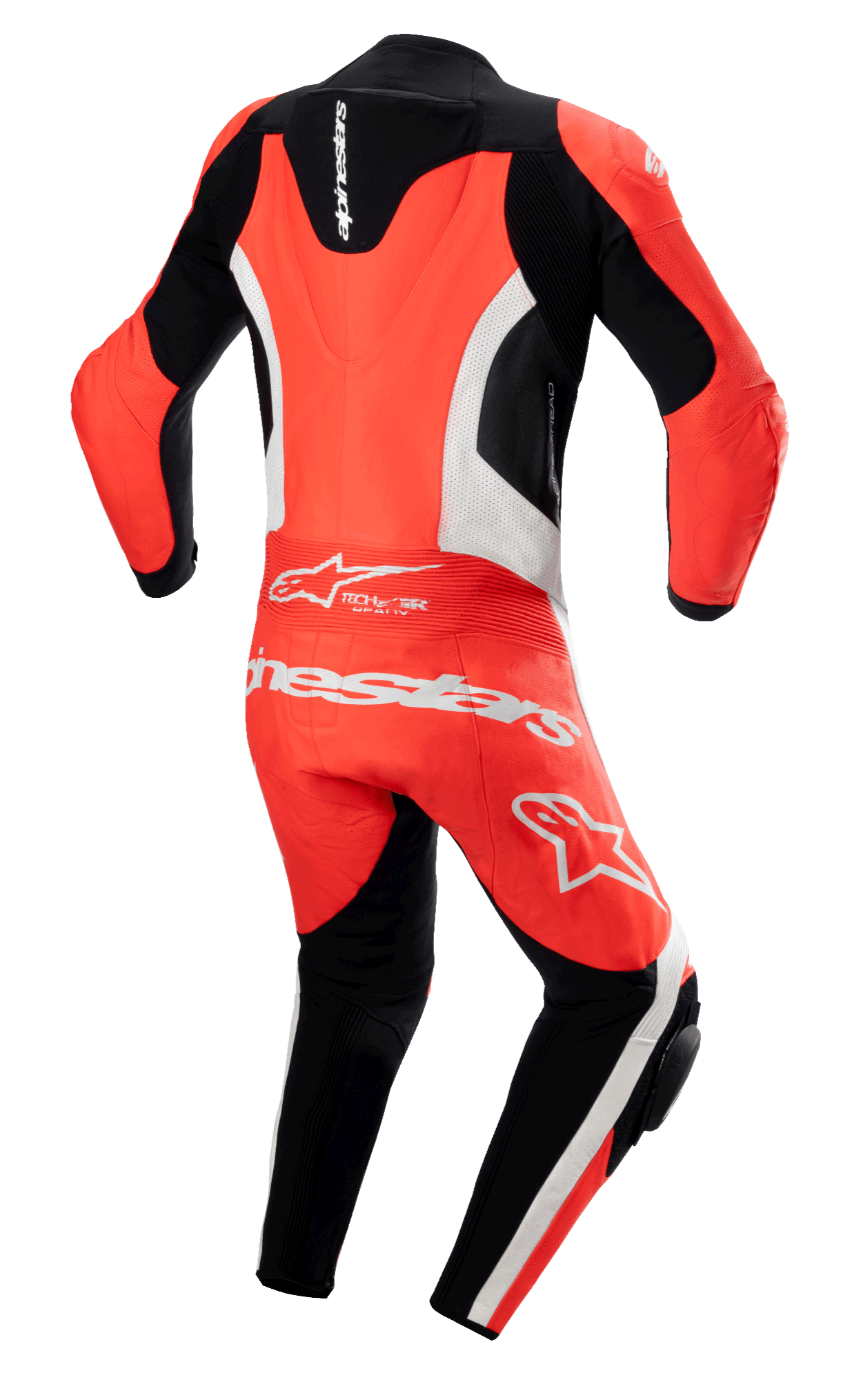 Alpinestars GP Force Lurv 1-delig leren pak, fluo rood, wit en zwart, achteraanzicht met een aerodynamische rugbult, witte geperforeerde leren panelen en opvallende witte Alpinestars-branding op de onderrug, professioneel motorracepak met accordeon stretchpanelen.