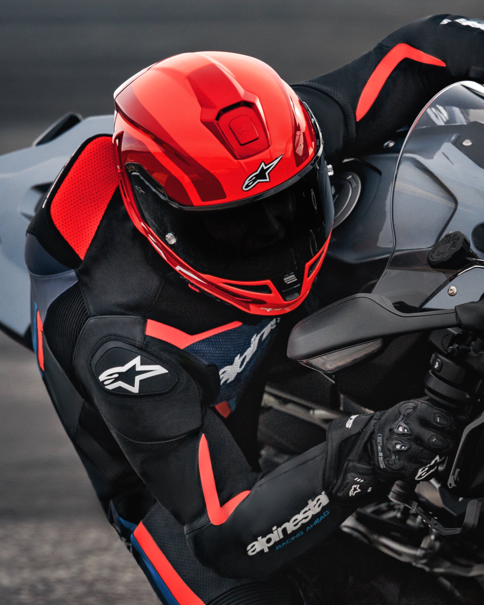 Charger Pro - Black Motorcycle Backpack | Alpinestars®